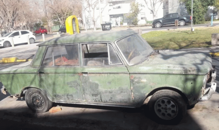 Decomisarán, desguasarán y compactarán los autos abandonados en Capital