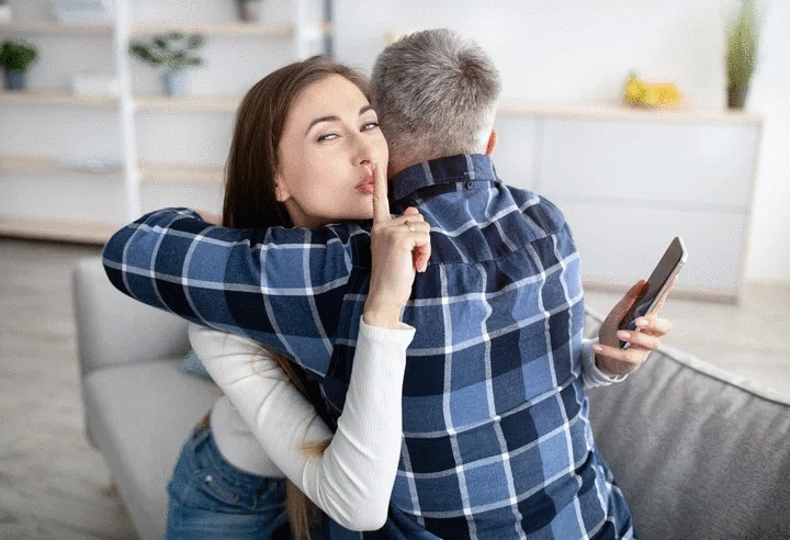 Le regaló a su marido entradas para el Mundial para poder pasar tiempo con su amante
