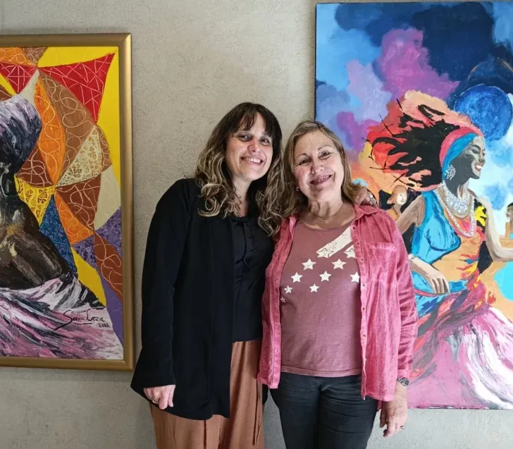 Sonia-junto-a-la-curadora-Eliana-Femenia-728x637