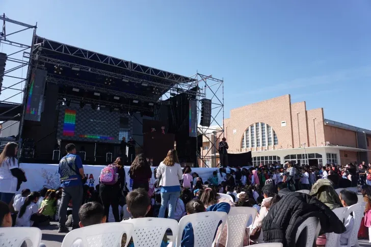 feria1-728x485 feria1-728x485