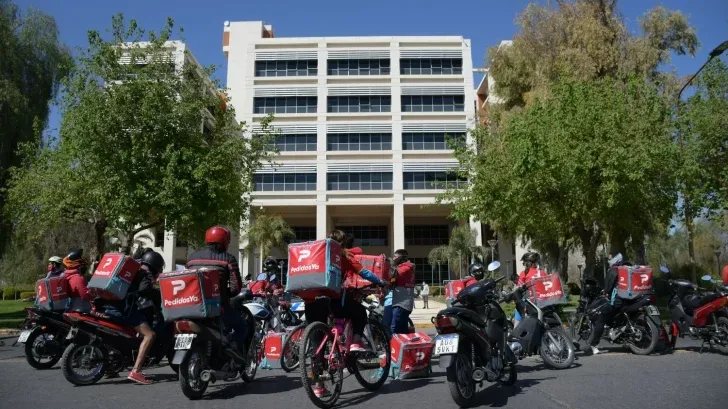 trabajadores-pedidos-ya-728x409