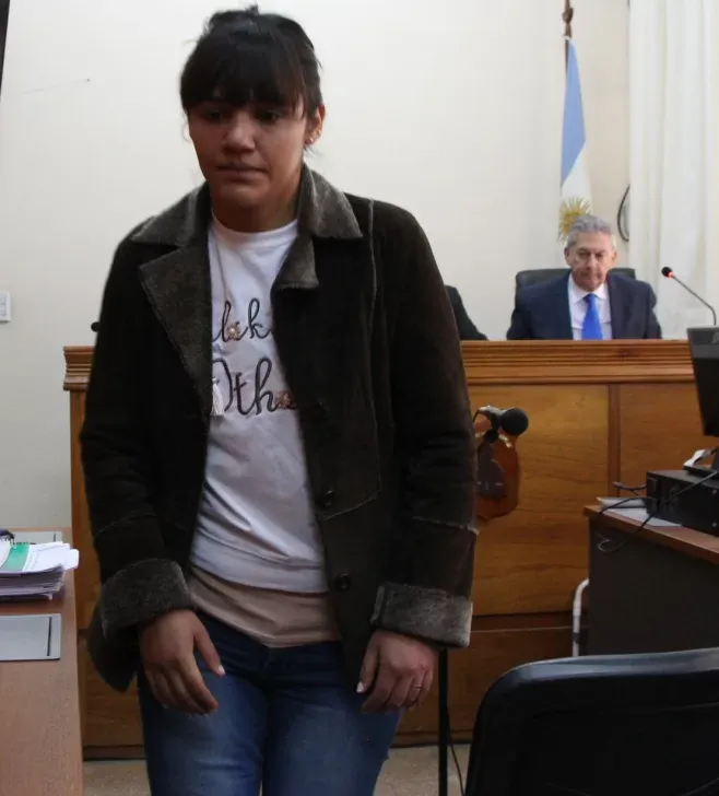 El angustiante llanto de la acusada del crimen de Ullum y el improperio del abogado de la víctima contra ella: "No se preocupe, él no va a sufrir más".