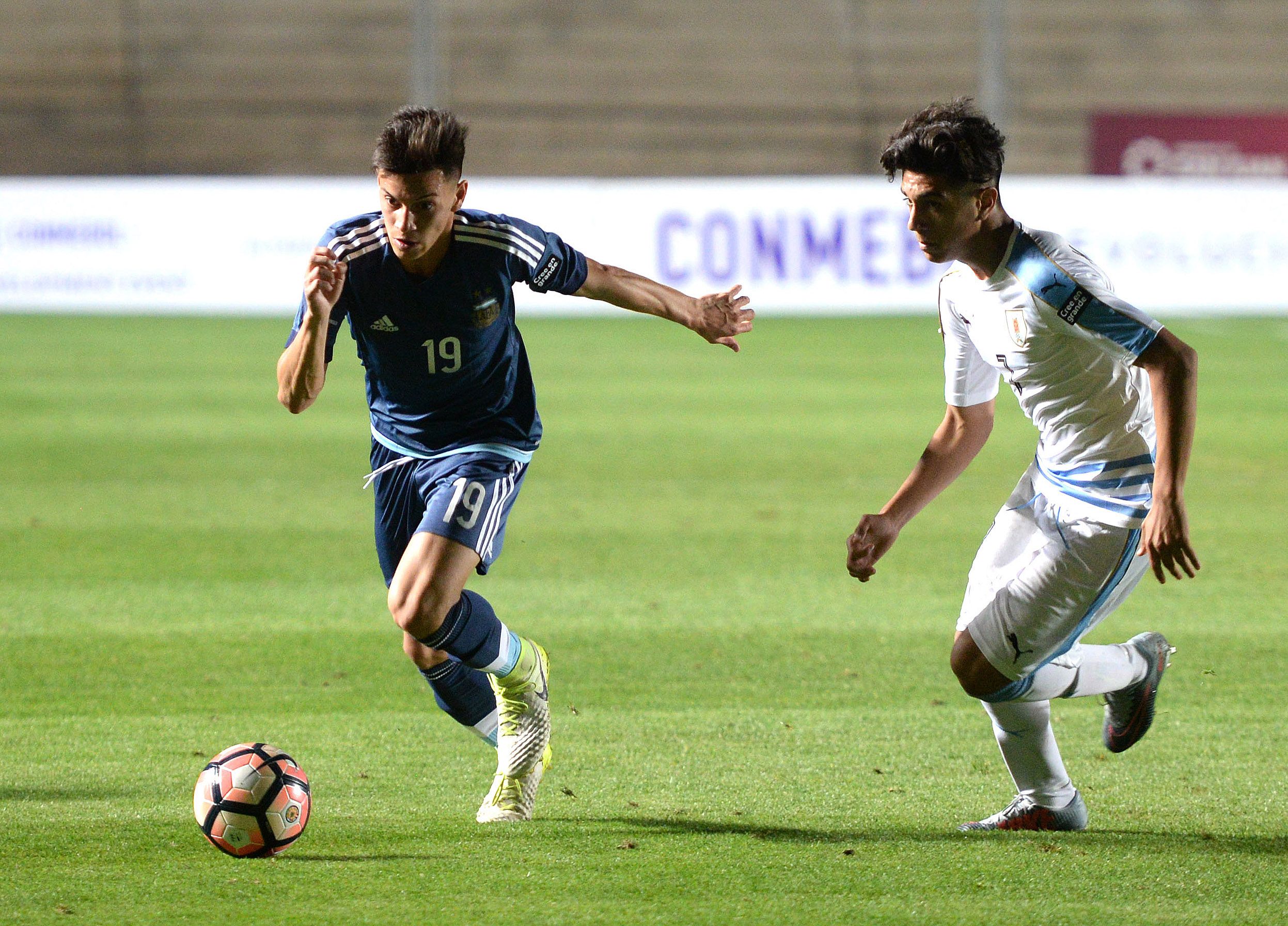 T&eacute;lam 07/11/2017 San Juan: Argentina emfrenta a Uruguay en cotejo por el campeonato sudamericano Sub 15, que se juega en el estadio Bicentenario de la ciudad cuyana.Foto: Rub&eacute;n Paratore/jr