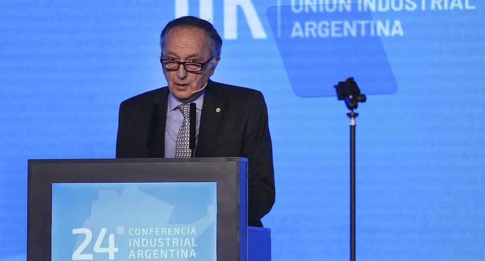zzzznacp2NOTICIAS ARGENTINAS BAIRES, SEPTIEMBRE 4: El presidente de la UIA, Miguel Acevedo durante la 24° Conferencia Industrial Argentina. Foto NA: DANIEL VIDESzzzz zzzznacp2NOTICIAS ARGENTINAS BAIRES, SEPTIEMBRE 4: El presidente de la UIA, Miguel Acevedo durante la 24° Conferencia Industrial Argentina. Foto NA: DANIEL VIDESzzzz