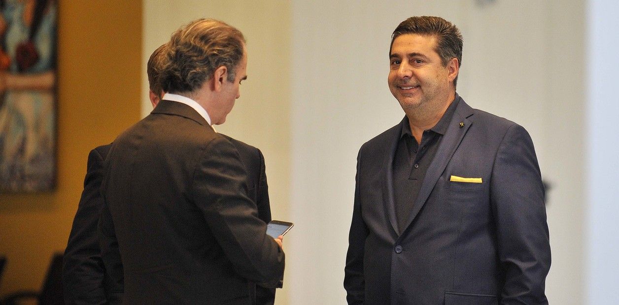 Angelici de Boca Juniors junto al abogado Javier Medin luego de la reunion junto a D'Onofrio de River Plate y Dominguez en la sede de la Conmebol en Luque, Asuncion, Paraguay.27.11.2018Foto Maxi Failla Angelici de Boca Juniors junto al abogado Javier Medin luego de la reunion junto a D'Onofrio de River Plate y Dominguez en la sede de la Conmebol en Luque, Asuncion, Paraguay.27.11.2018Foto Maxi Failla