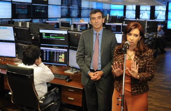 Recorrida. Cristina, acompañada de Randazzo, visitó las nuevas instalaciones y resaltó la importancia del Centro de Monitoreo. Recorrida. Cristina, acompañada de Randazzo, visitó las nuevas instalaciones y resaltó la importancia del Centro de Monitoreo.