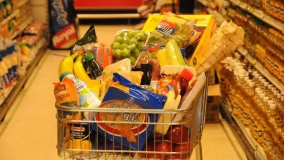 En noviembre, una familia tipo necesitó $51.776 para no ser pobre