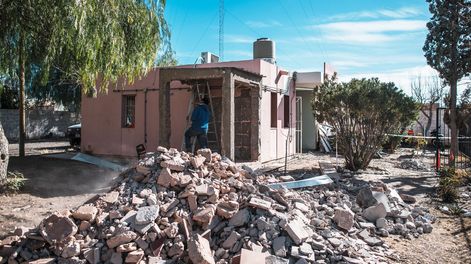 El Gobierno de San Juan, a través del Ministerio de Infraestructura, ya comenzó con la remodelación y ampliación de 9 centros de salud.