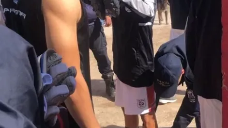 Insólito: el plantel de Alianza fue requisado por la Policía para ingresar a la cancha