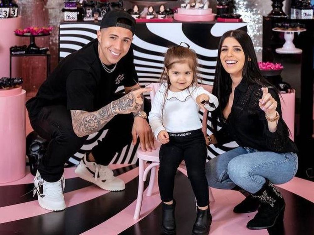 Con un tierno posteo, Enzo Fernández anunció que espera otro hijo