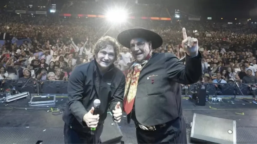 El Chaqueño Palavecino invitó a cantar al Presidente Milei.