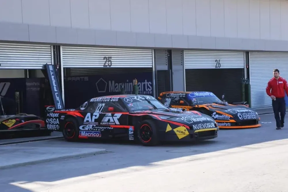 [FOTOS] El “circo” del Turismo Carretera desembarcó en El Villicum