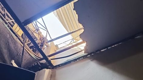 Hizo un boquete en el techo de un restorán y lo atraparon