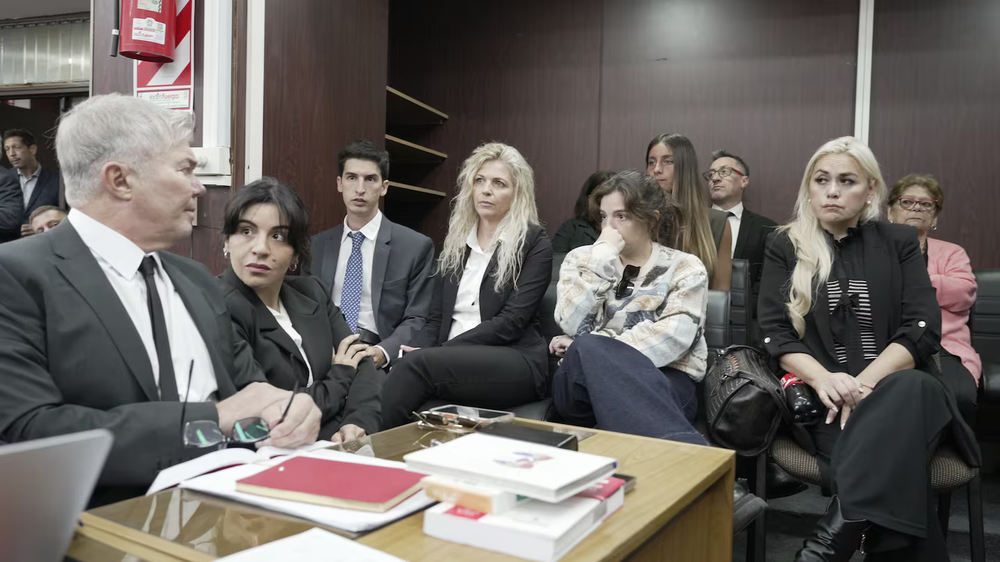 Juicio por la muerte de Maradona.-