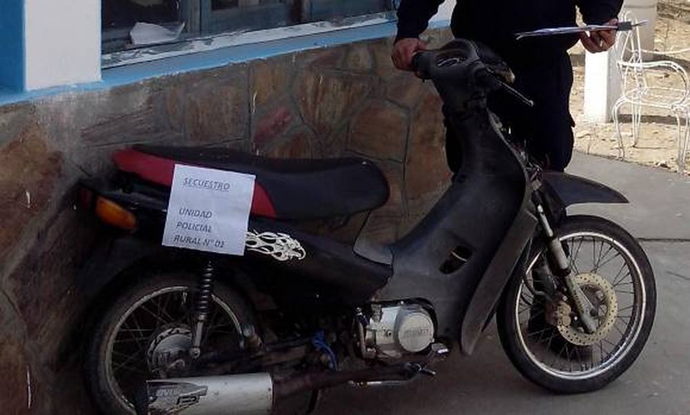 Atrapan a ladrón de moto