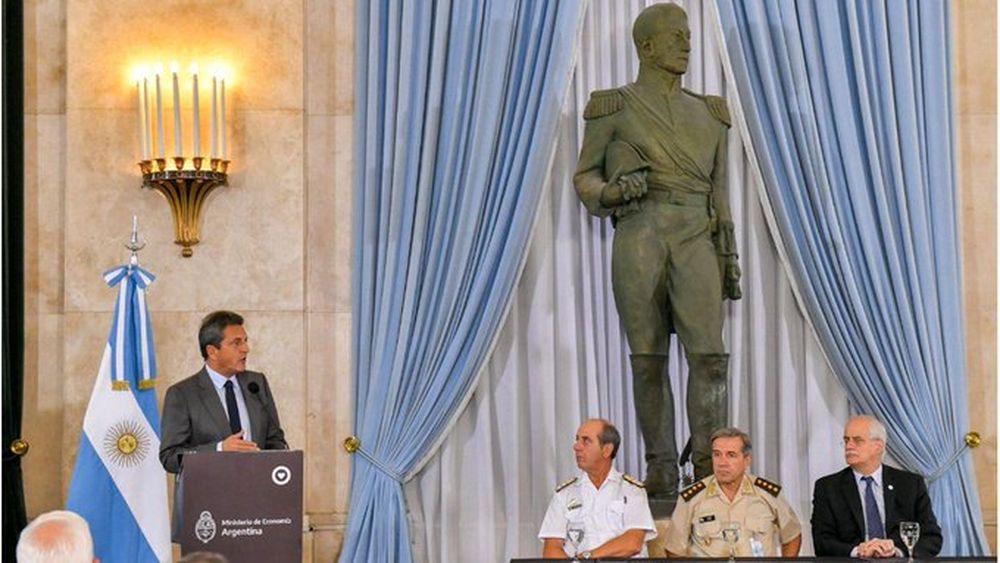 Anunciaron la rejerarquización de Fuerzas Armadas con aumentos salariales adicionales