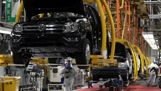 Histórica caída de la economía en abril por la pandemia: 26,4%