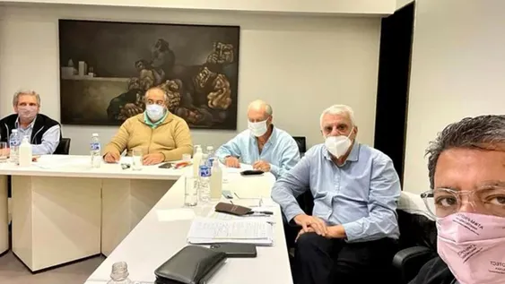 Acuerdan con la CGT subir 35% el haber mínimo en siete cuotas