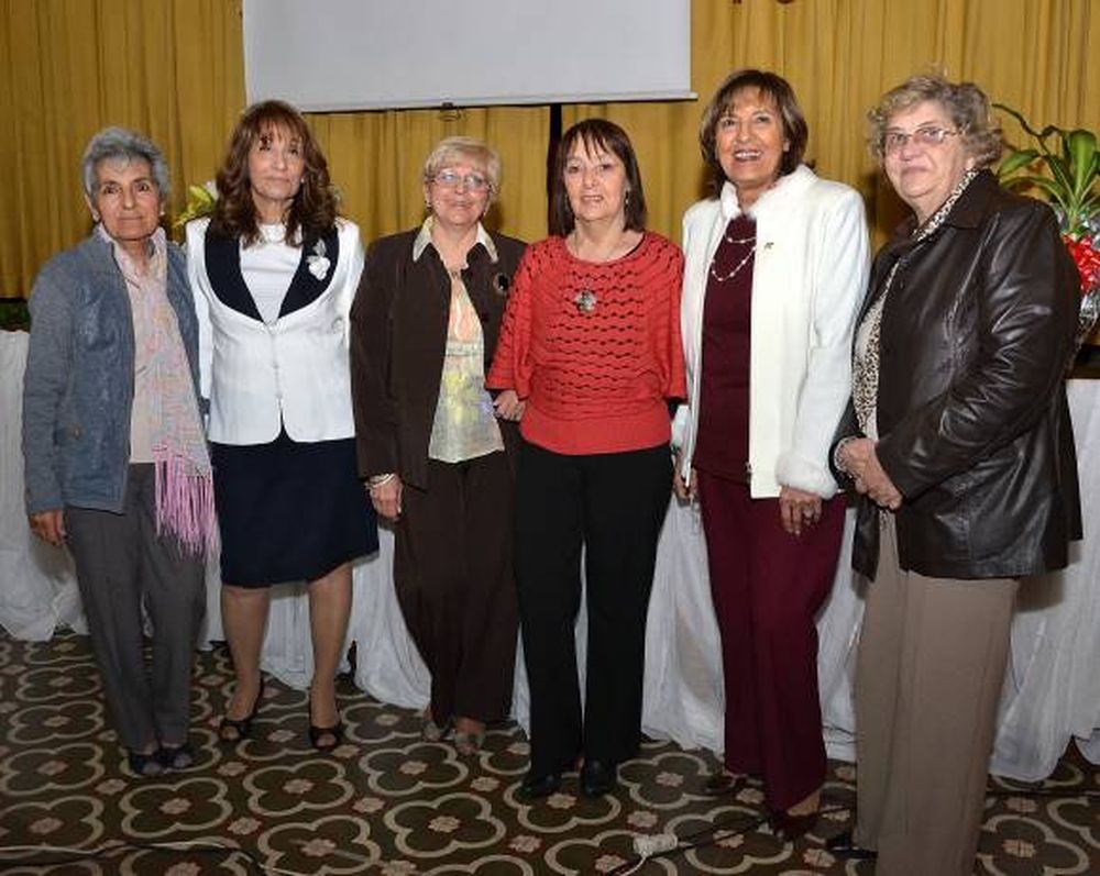 Té de ex alumnas de Santa Rosa