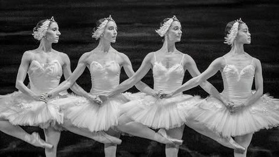 El Ballet Estable del Teatro Colón hará por primera vez la versión completa de El lago de los cisnes en San Juan, en el 10° anivrsario del Teatro del Bicentenario.&nbsp;