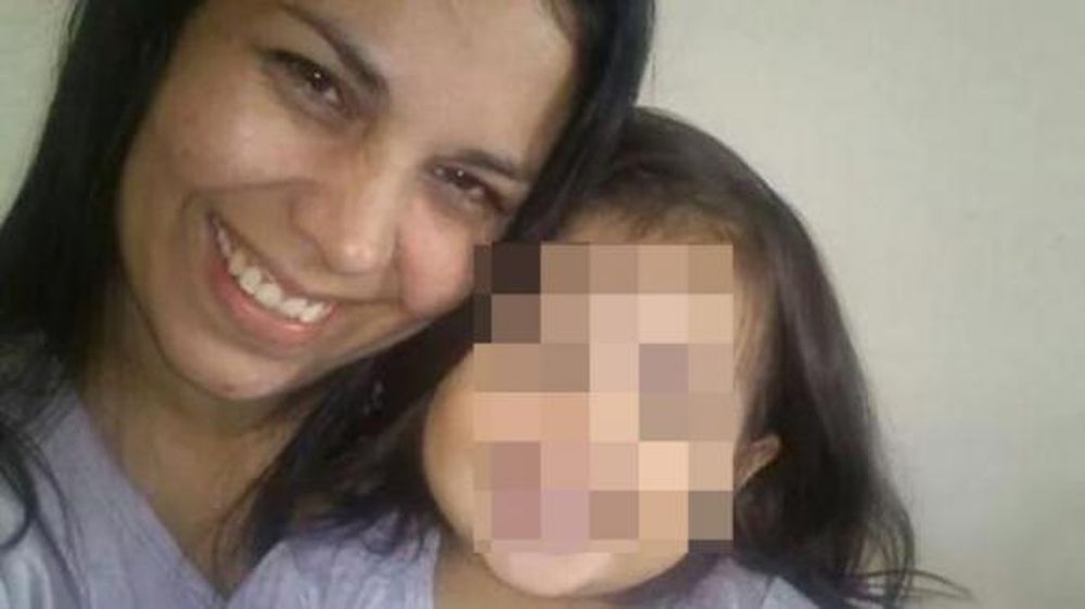 La bebé habría sobrevivido tres días junto al cuerpo de su madre