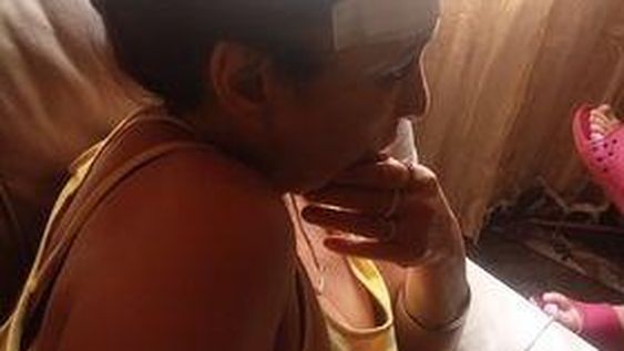 Hallaron a un ladrón en su casa, se enfrentaron a él y viven un calvario porque es su vecino