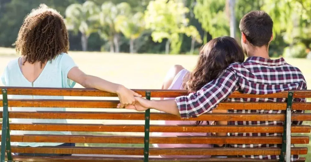 Hoy es el Día del amante: si te dice que llegará tarde, sospechá
