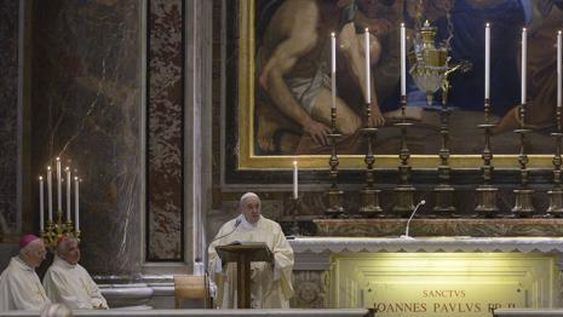 Luego de 2 meses cerrada, Francisco reabrió al público la Basílica de San Pedro