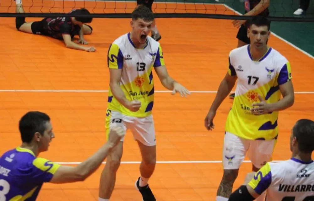 LOS CÓNDORES  ratificaron en Santa Fe que son los máximos candidatos a quedarse con el título. Con un triunfo más estarán en la final.