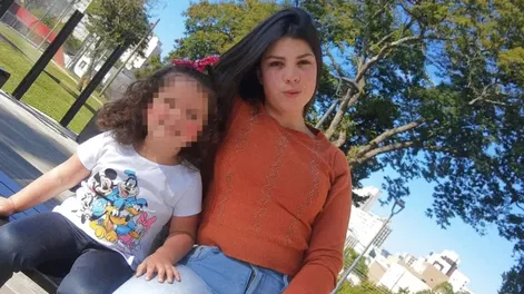 La obligaron a cavar su tumba y la mataron a tiros