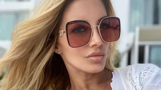 Claudia Ciardone provocó suspiros con sus curvas