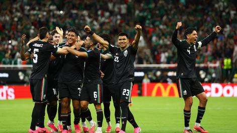 El festejo de México por el 1-0 ante Sudáfrica (Crédito: Reuters/Daniel Becerril),