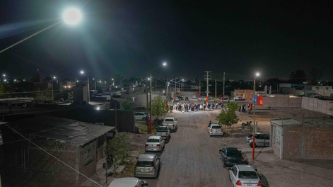 loteo nazareno: inauguraron nuevas luces led y anunciaron una plaza para los ninos del barrio