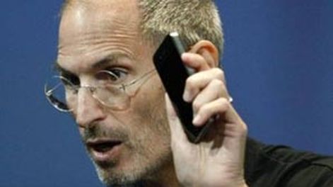 Jobs admitió que el iPhone 4 tiene problemas: “No somos perfectos”