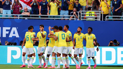 Con un doblete de Vinícius y el regreso de Neymar, Brasil goleó a Escocia y se clasificó primero a 16avos