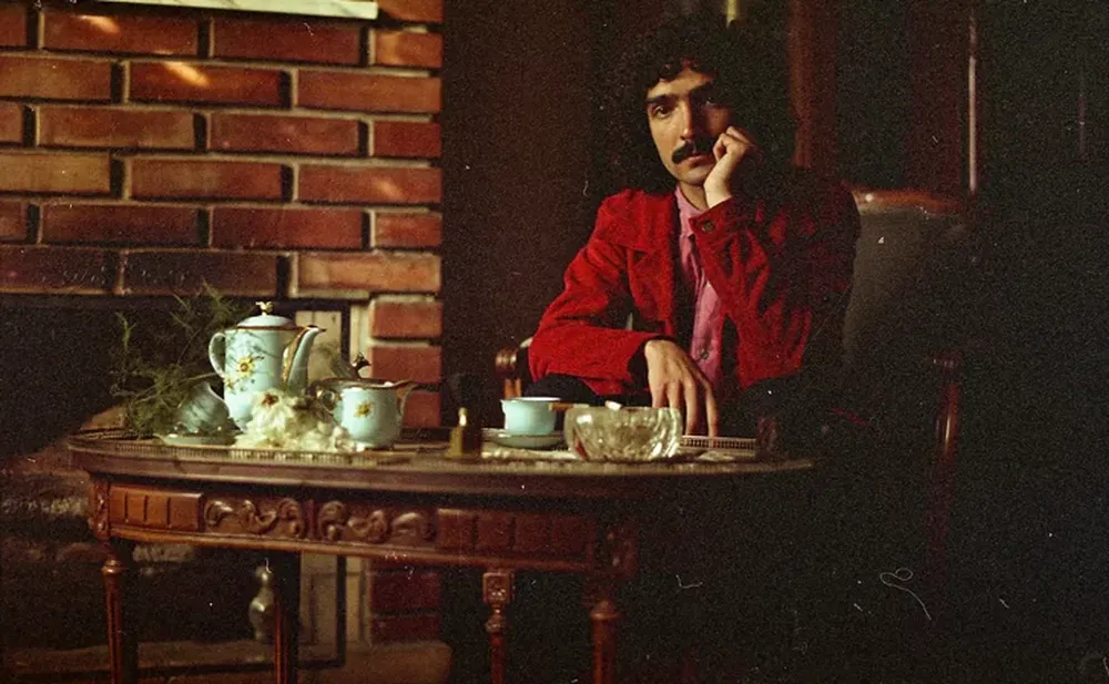 Canción nacida fuera de la frontera