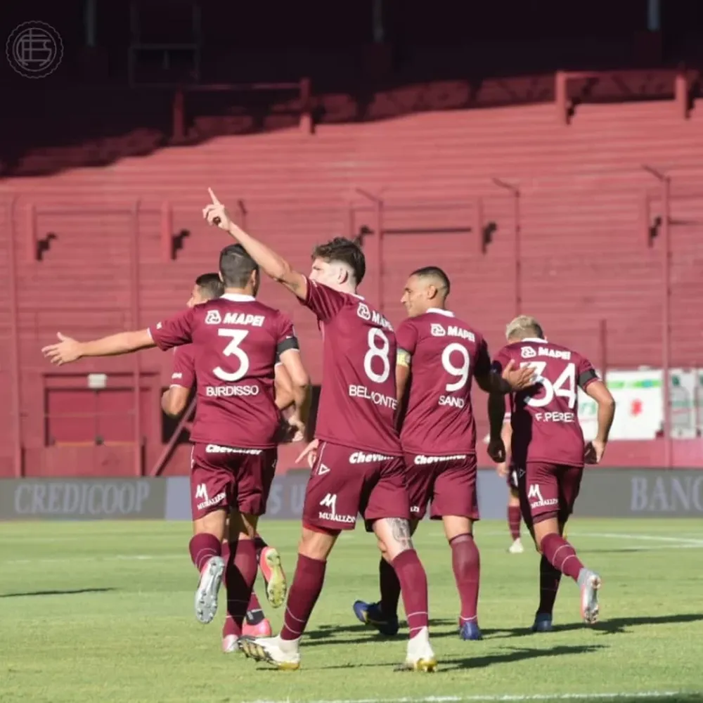 Lanús venció a Defensa y le amargó la vuelta al banco del Halcón a Beccacece