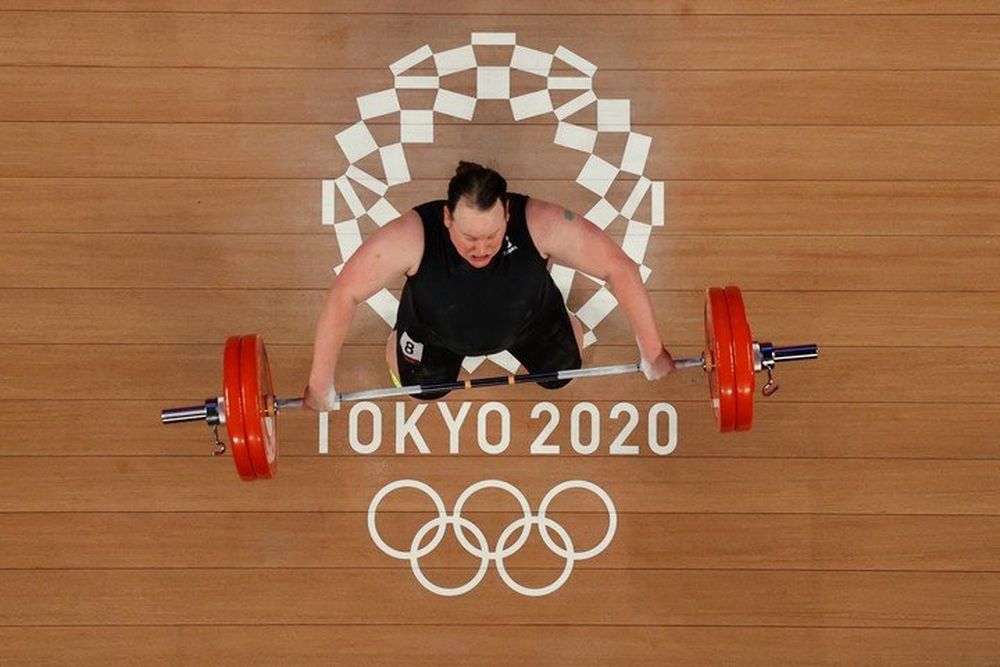 Laurel Hubbard, la levantadora de pesas transgénero que hizo historia olímpica en medio de un gran debate