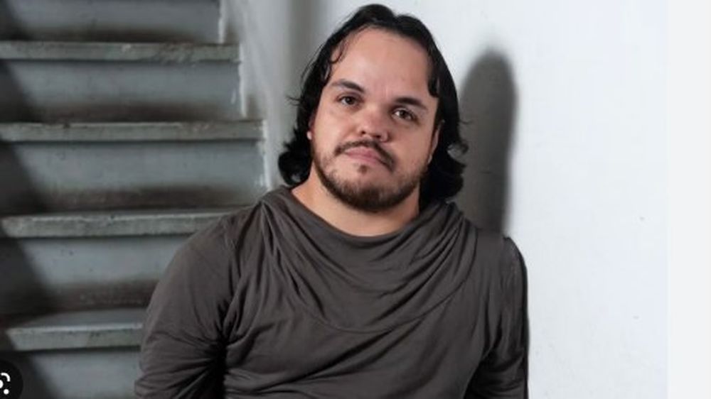 Hernán Cuevas, el actor de “División Palermo”, habló del bullying y la gente que cree que tocarlo “da suerte”
