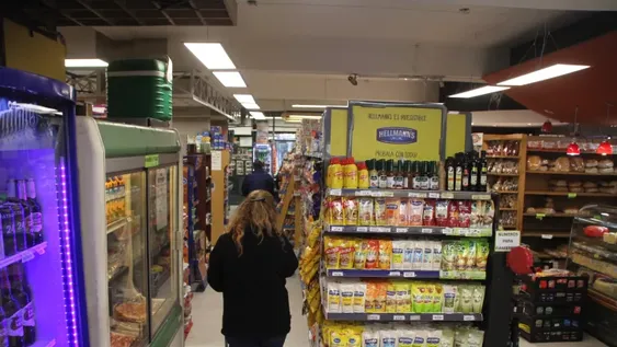 Los precios mayoristas subieron un 4,6% en abril y acumulan 72,6% en un año