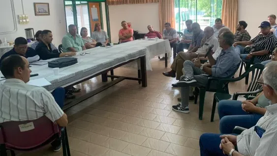 Viñateros de San Juan y Mendoza acuerdan pedir $115 por kilo de uva