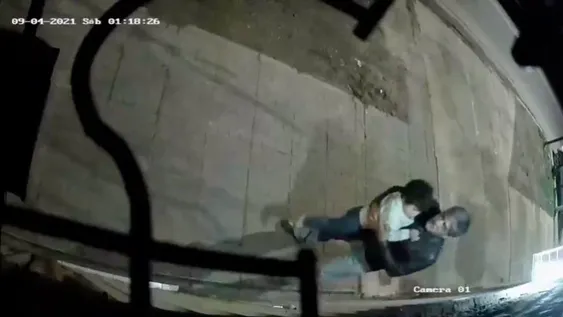 Un hombre violó en plena calle a un nene de 3 años que estaba perdido y quedó filmado