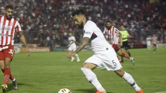 El Santo tucumano se despidió de la Superliga con un pobre empate frente al Ciclón