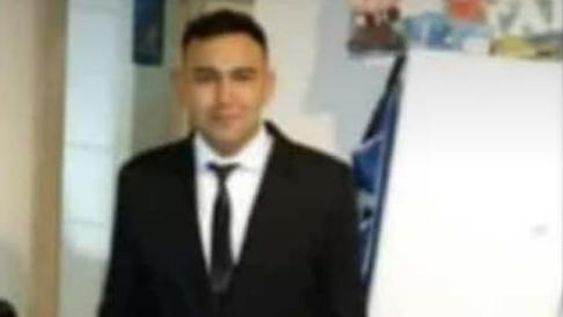 Trabaja, estudia y lleva 4 días internado porque lo atacaron entre 7 en la parada del micro