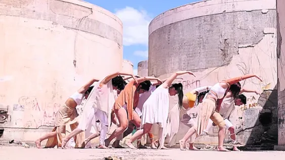 Danza para la reconstrucción