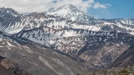 Tres andinistas argentinos están desaparecidos en la Cordillera de Los Andes