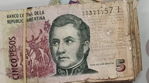 Extendieron el plazo para cambiar billetes de $5 por monedas