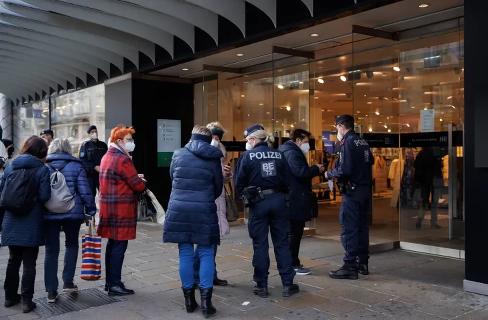 Austria anuncia un inédito giro para ponerle freno al coronavirus