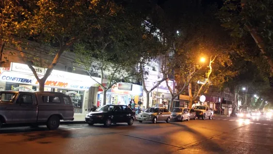 Robaron un auto en el corazón del microcentro a un viajante cordobés