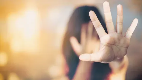 Un año de prisión efectiva para un hombre que agredió y hostigó a su expareja